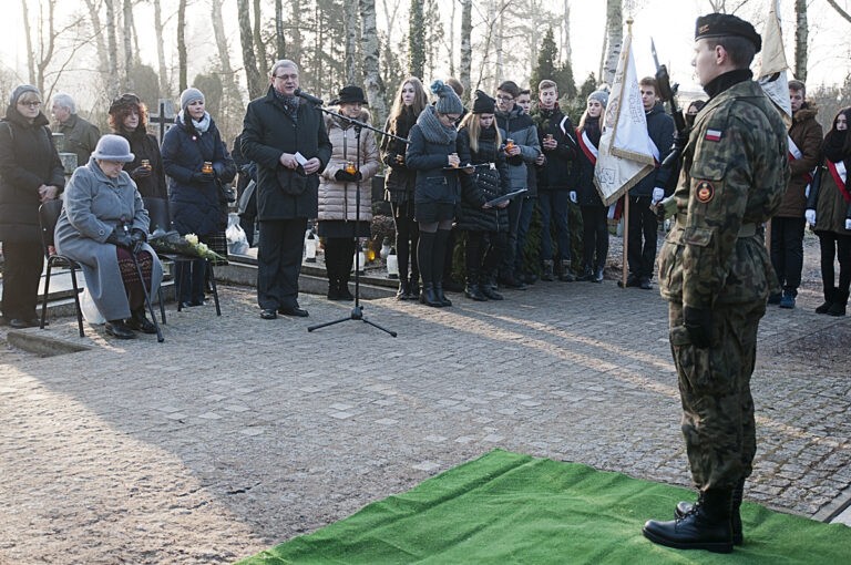 Uroczysty ponowny pochówek uczestników powstania wielkopolskiego 1918-1919 i ich rodzin w kolumbarium na Junikowie; 21.12.2016 r. Fot. UMP.