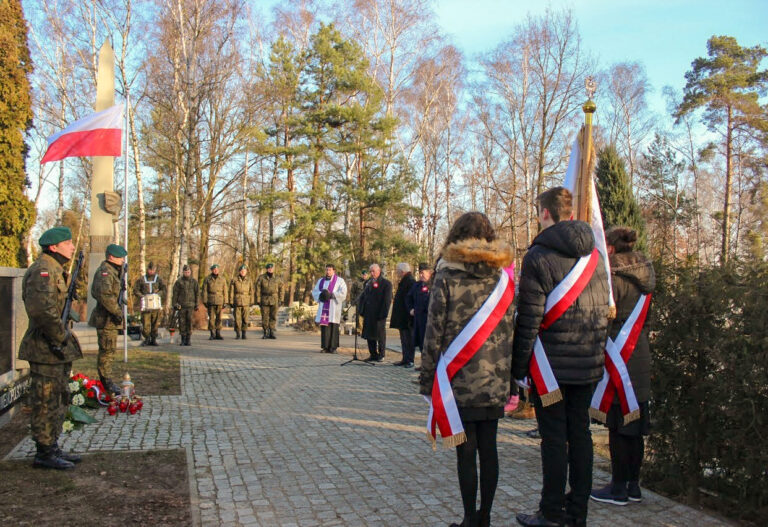 Uroczysty ponowny pochówek uczestników powstania wielkopolskiego 1918-1919 i ich rodzin w kolumbarium na Junikowie; 30.12.2015 r. Fot. UMP.